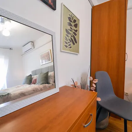 2 Bedroom Nice In *