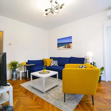 2 Bedroom Nice In Appartement *